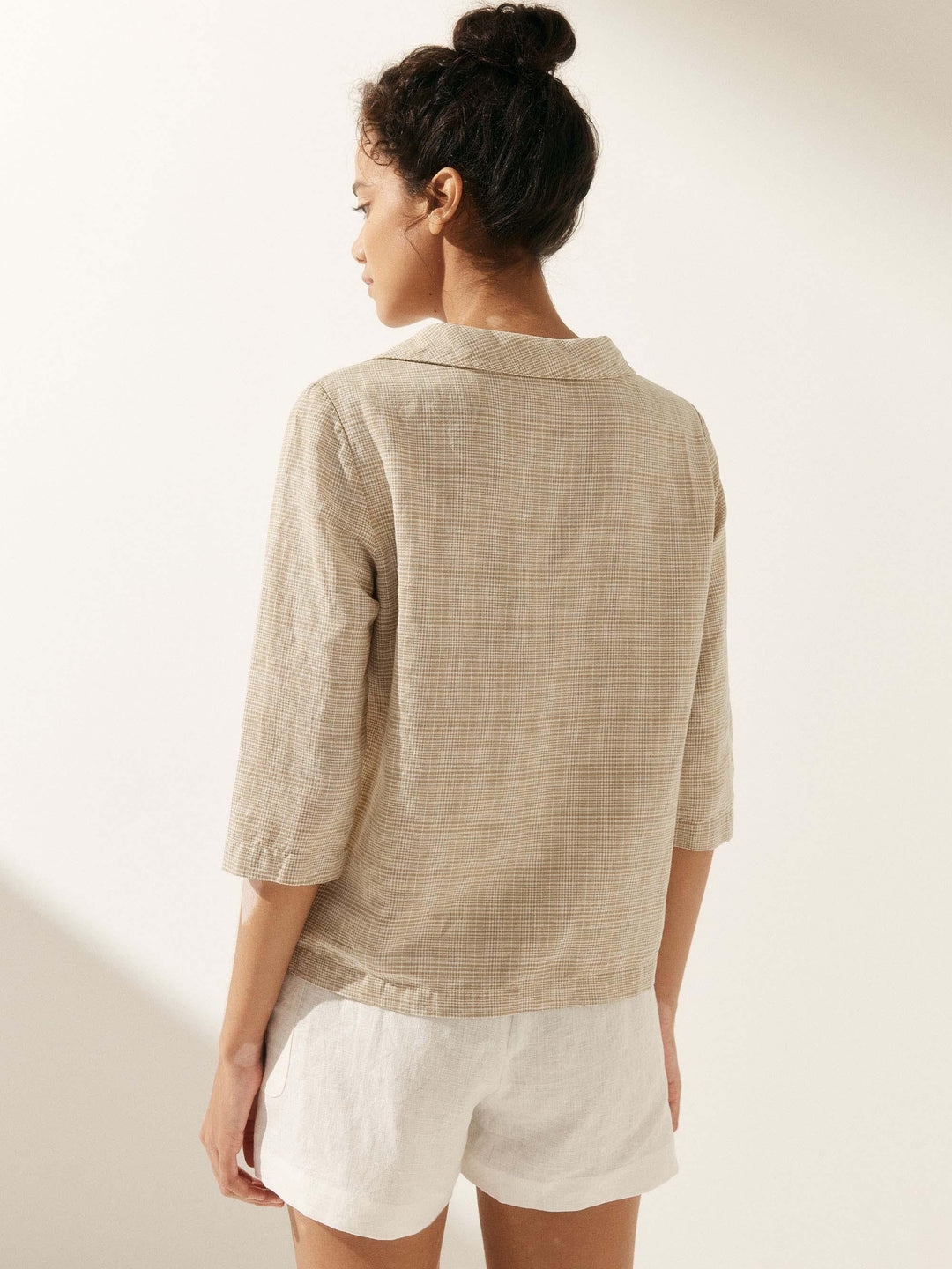 Perquaza™ | Linen Soft-Fold Collar Top - Perquaza.com