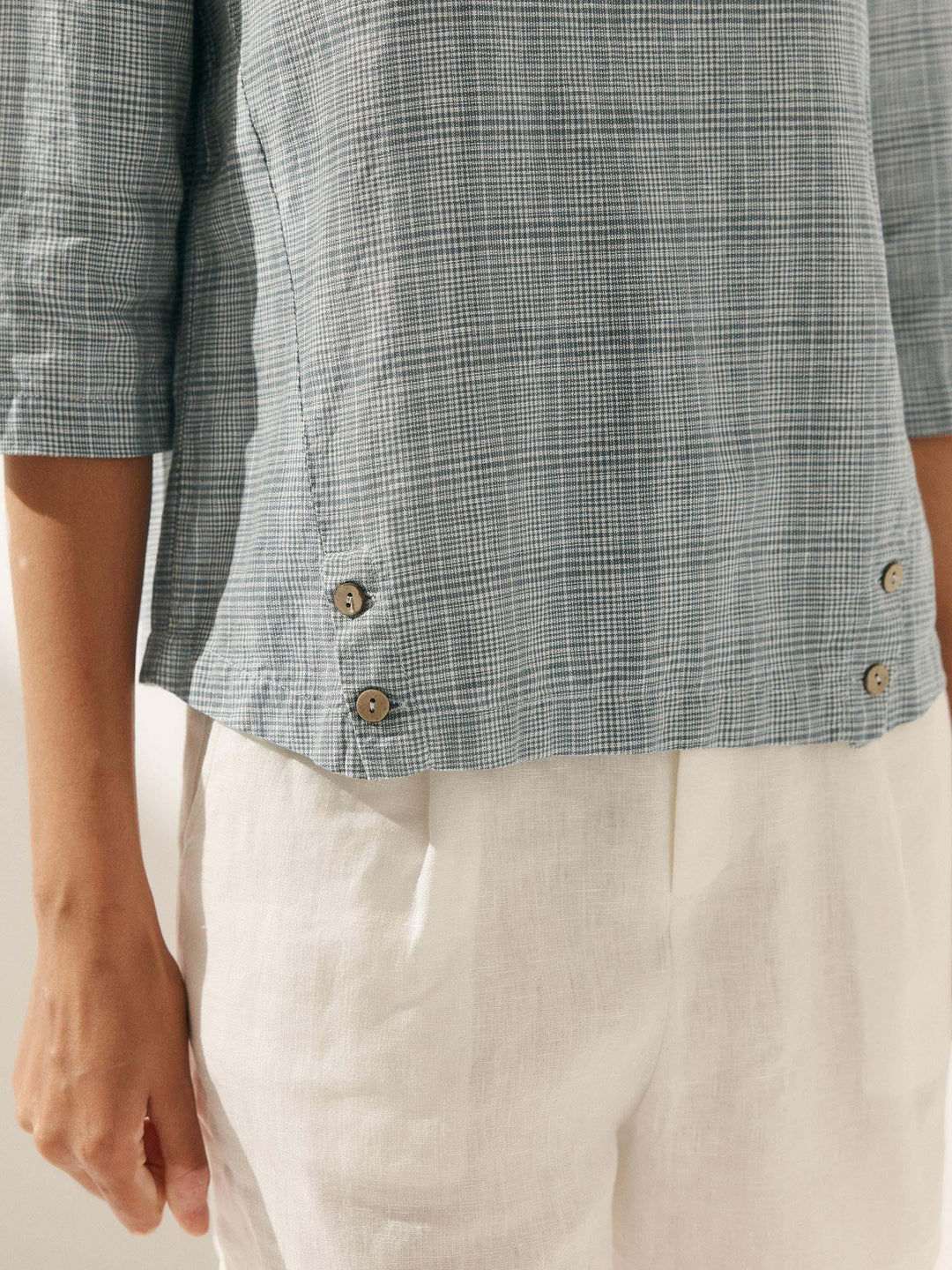 Perquaza™ | Linen Soft-Fold Collar Top - Perquaza.com