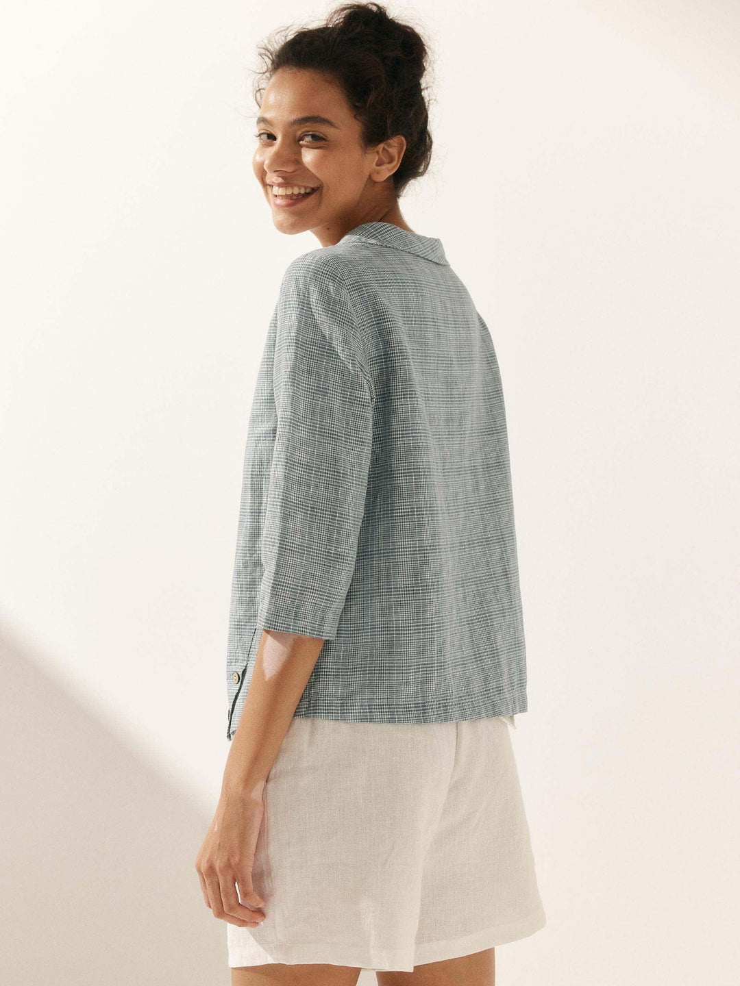 Perquaza™ | Linen Soft-Fold Collar Top - Perquaza.com