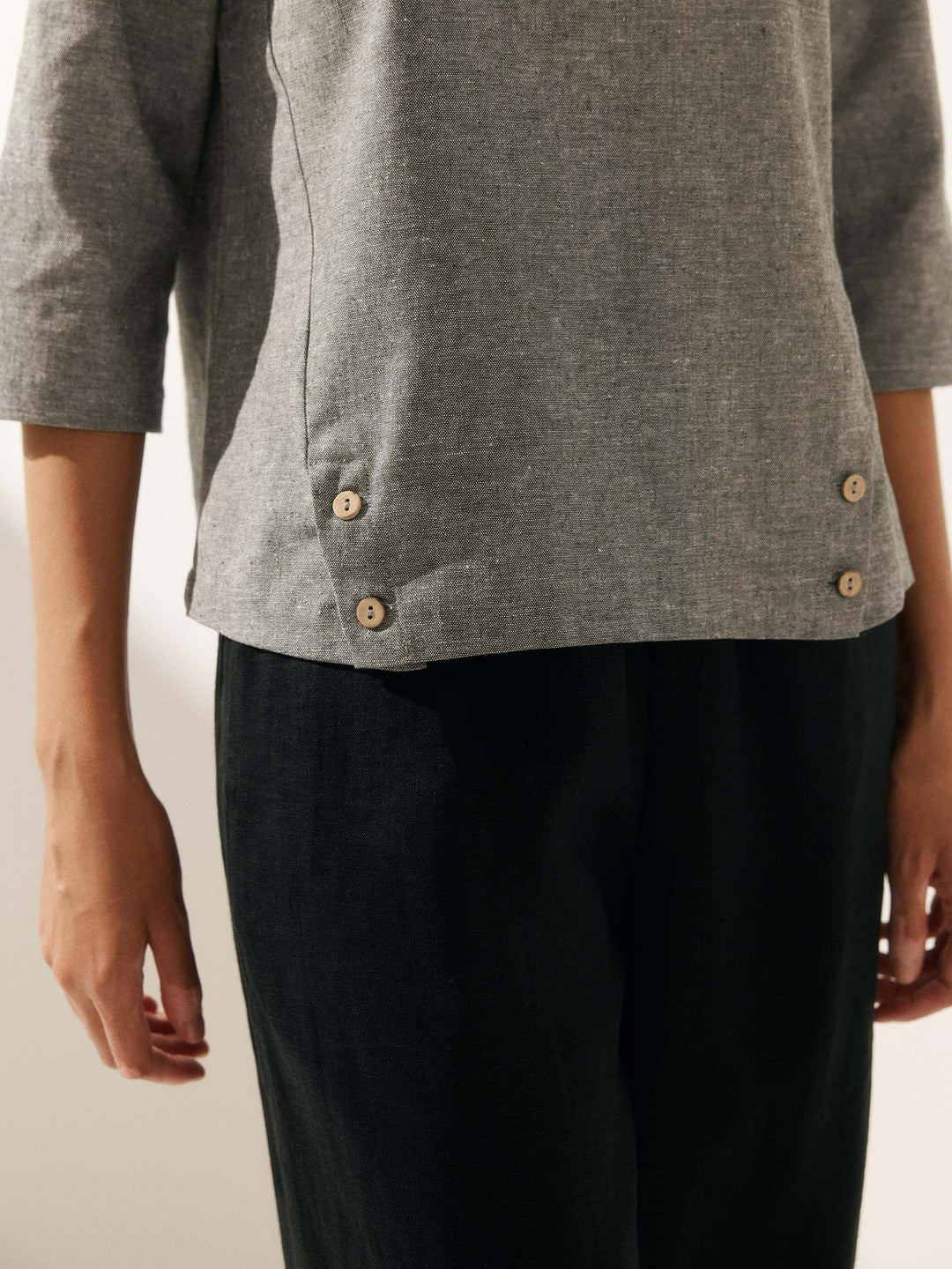 Perquaza™ | Linen Soft-Fold Collar Top - Perquaza.com